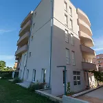 Ivankovic מלון